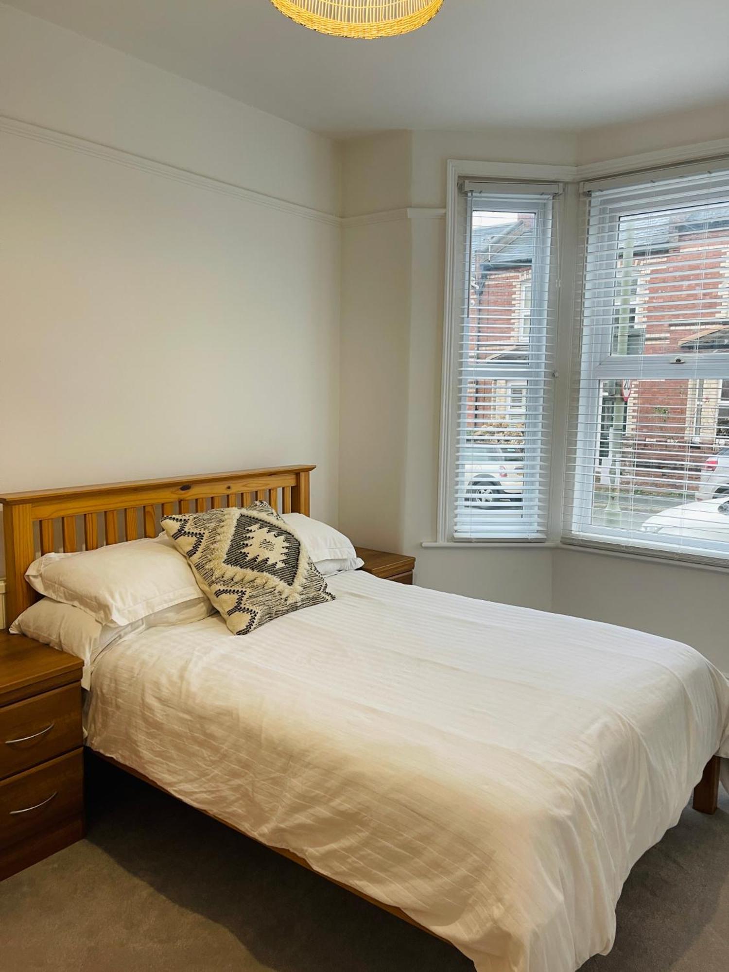 Newly Refurbished City Centre House With Parking เอ็กซิเตอร์ ภายนอก รูปภาพ